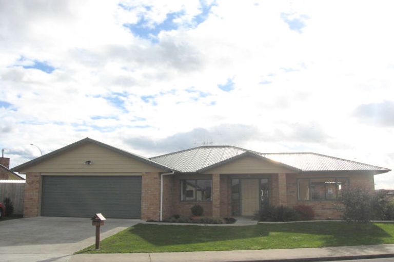 Photo of property in 2 Kingsbury Court, Rototuna North, Hamilton, 3210