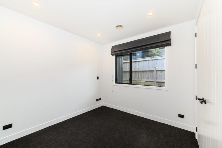 Photo of property in 2 Waimarama Court, Roslyn, Palmerston North, 4414