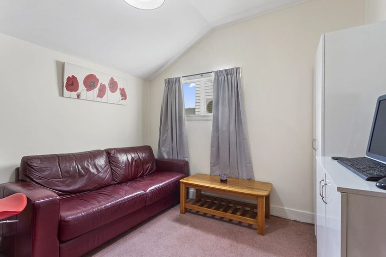Photo of property in 31 Exeter Street, Lyttelton, 8082