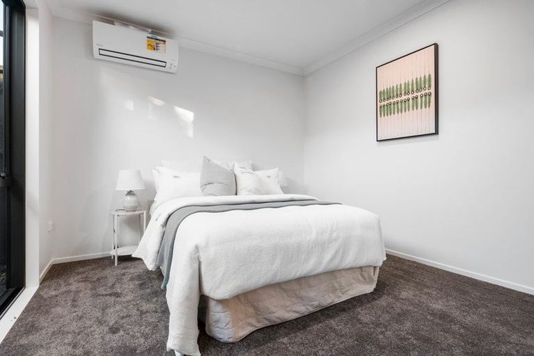 Photo of property in 12c Wylie Avenue, Sunnynook, Auckland, 0620