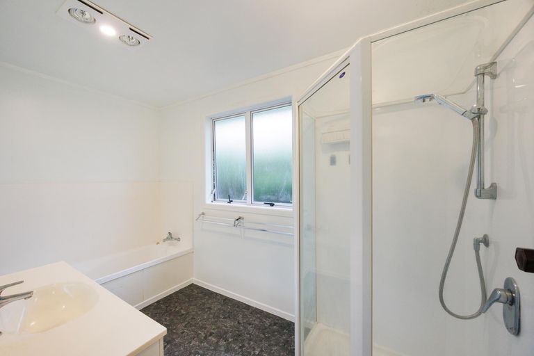 Photo of property in 39 Hewitts Road, Linton, Palmerston North, 4472