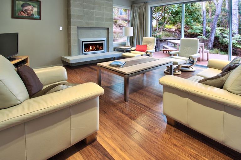 Photo of property in 20b Konini Road, Titirangi, Auckland, 0604