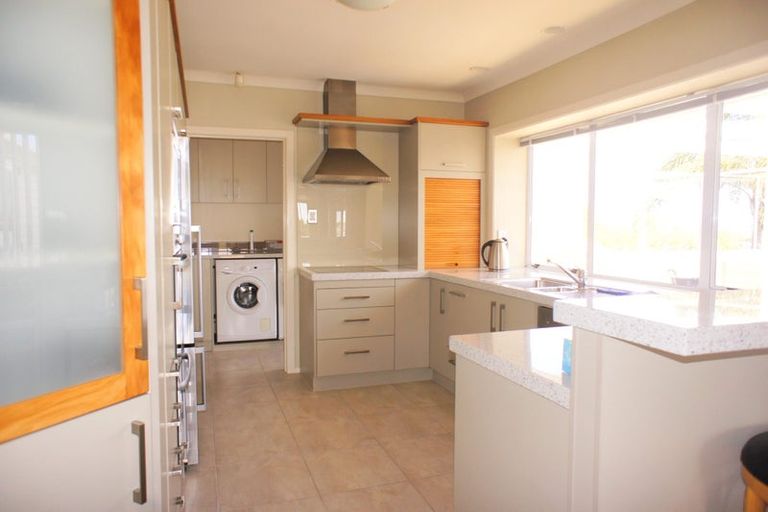 Photo of property in 1 Lewis Road, Pakuranga, Auckland, 2010