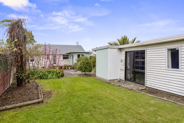 Photo of property in 26 Mazengarb Road, Paraparaumu Beach, Paraparaumu, 5032
