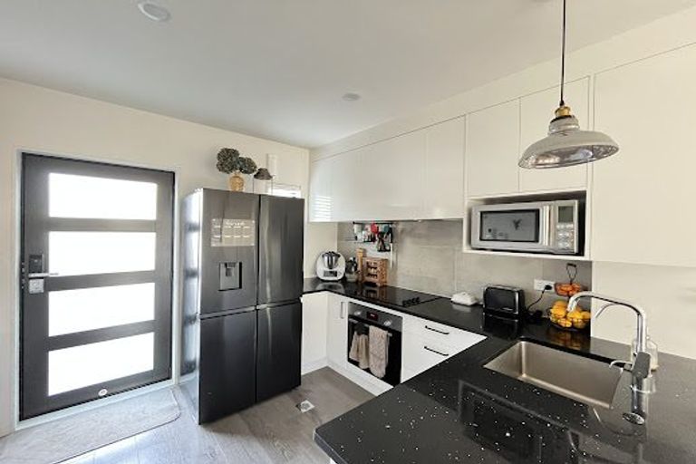 Photo of property in 16/8 Arney Road, Ranui, Auckland, 0612