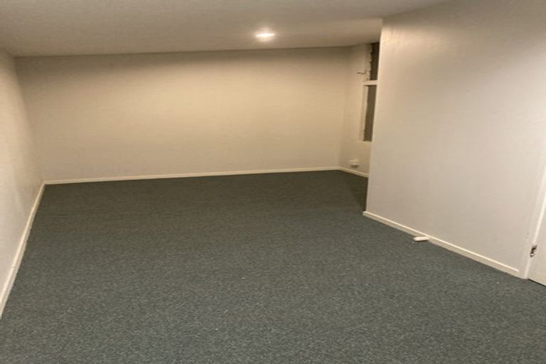 Photo of property in 1/35 Belmont Terrace, Milford, Auckland, 0620