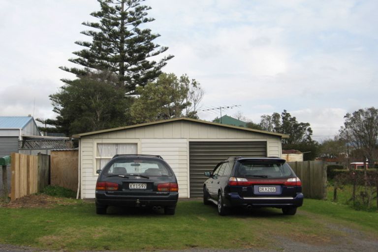 Photo of property in 80 Watt Street, Coromandel, 3506