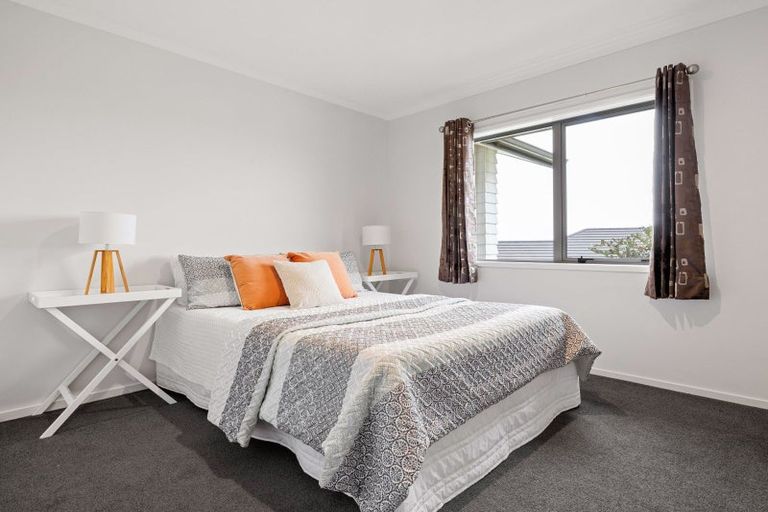 Photo of property in 33 Sylvester Crescent, Flagstaff, Hamilton, 3210