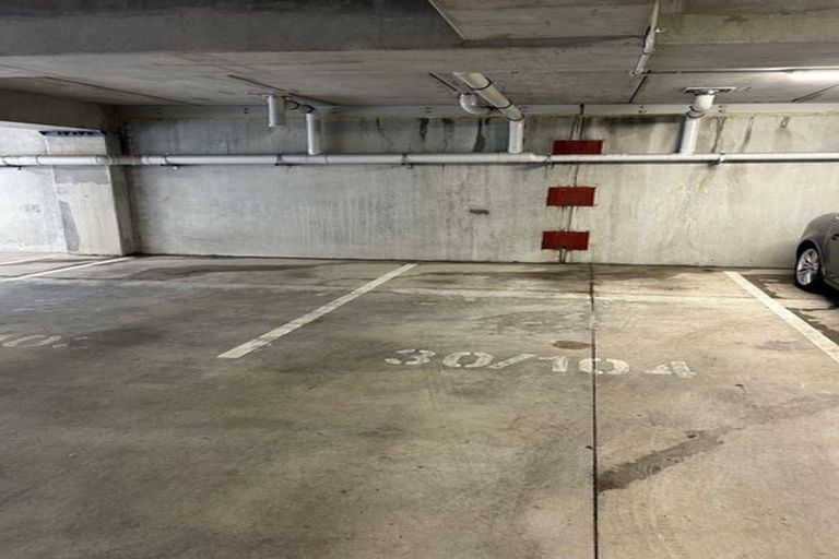 Photo of property in 104/30 Shortfin Place, Flat Bush, Auckland, 2019