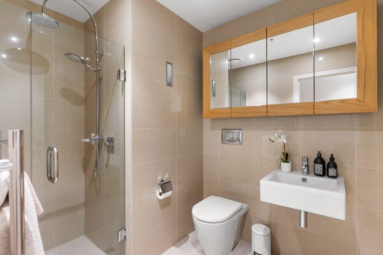 Photo of property in Maison Apartments, 406/16 Huron Street, Takapuna, Auckland, 0622