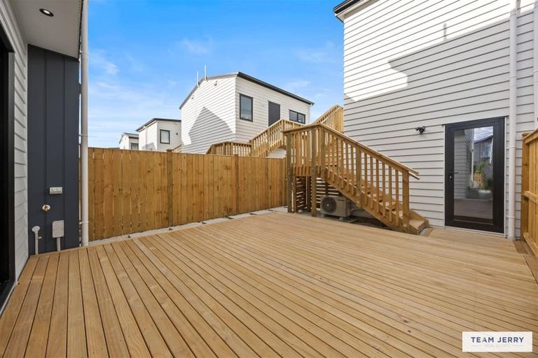 Photo of property in 63 Whare Kauri Road, Papakura, 2110