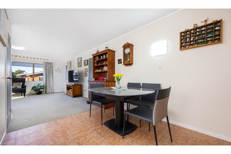 Photo of property in 5/116 Titirangi Road, New Lynn, Auckland, 0600
