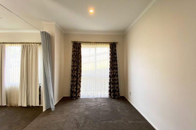 Photo of property in 33 Saint Maroun Rise, The Gardens, Auckland, 2105