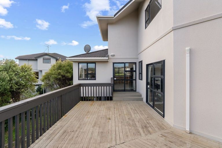 Photo of property in 60 Molyneux Close, Whitby, Porirua, 5024