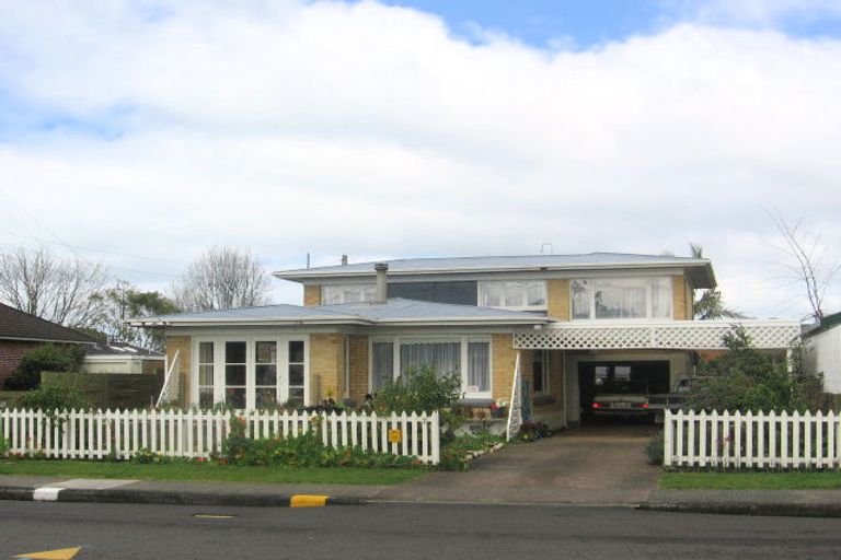 Photo of property in 8a Mair Street, Regent, Whangarei, 0112