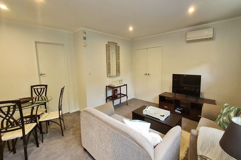 Photo of property in 43 Sharon Road, Waiake, Auckland, 0630