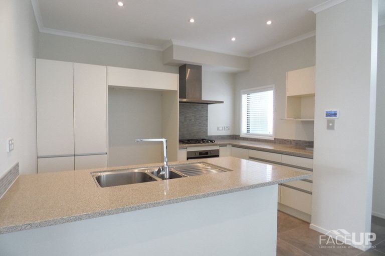 Photo of property in 188 Hobsonville Point Road, Hobsonville, Auckland, 0616