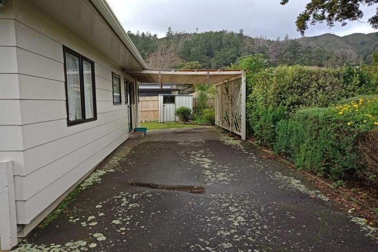 Photo of property in 16a Kairimu Street, Stokes Valley, Lower Hutt, 5019