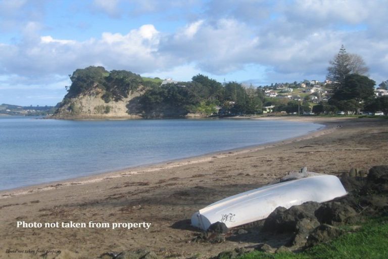 Photo of property in 1/14 Arkles Strand, Arkles Bay, Whangaparaoa, 0932
