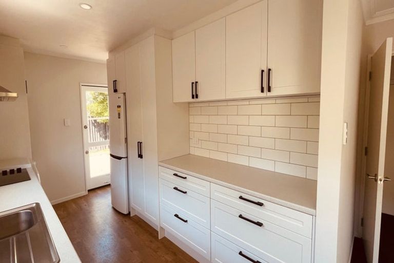 Photo of property in 1/18 Rembrandt Place, Burnside, Christchurch, 8053