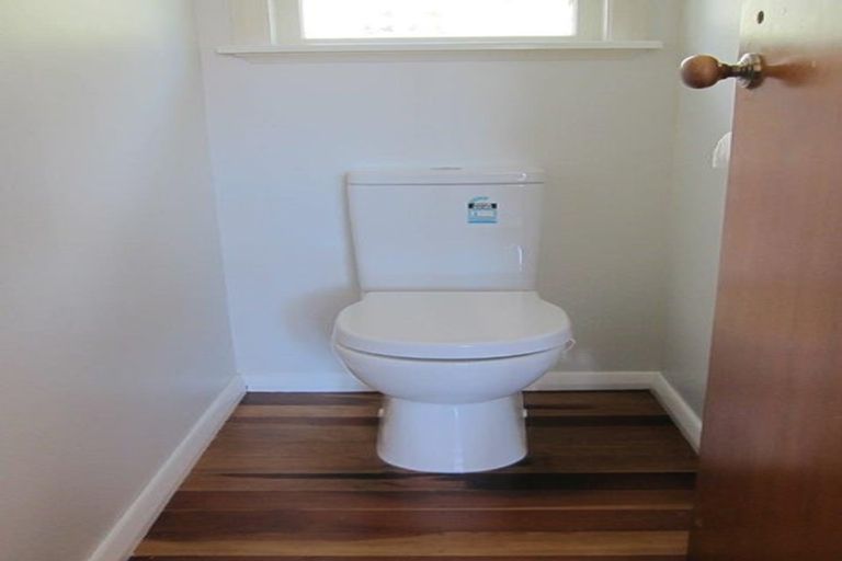 Photo of property in 8b Cam Street, Island Bay, Wellington, 6023