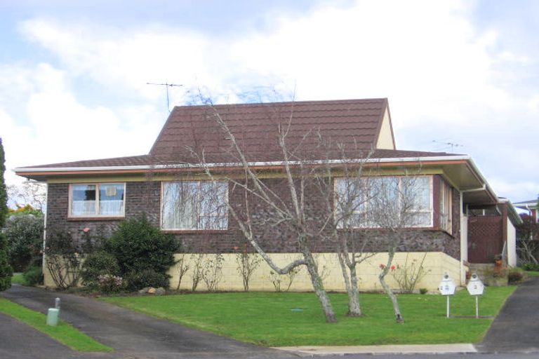 Photo of property in 1/6 Rachael Place, Farm Cove, Auckland, 2012