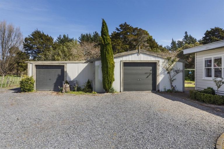 Photo of property in 93 Trickers Road, Bulls, 4818