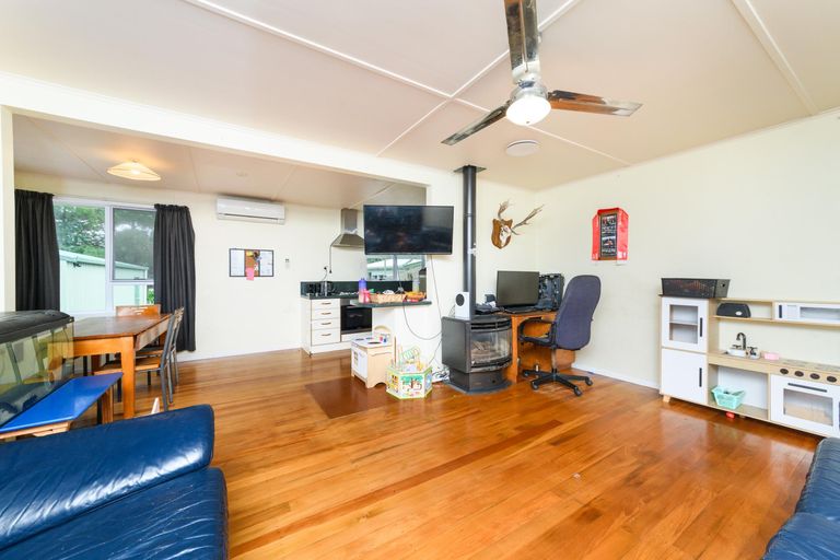 Photo of property in 39 Hewitts Road, Linton, Palmerston North, 4472