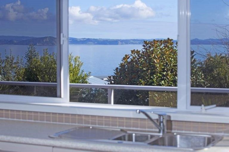 Photo of property in 1312 Whangaparaoa Road, Army Bay, Whangaparaoa, 0930