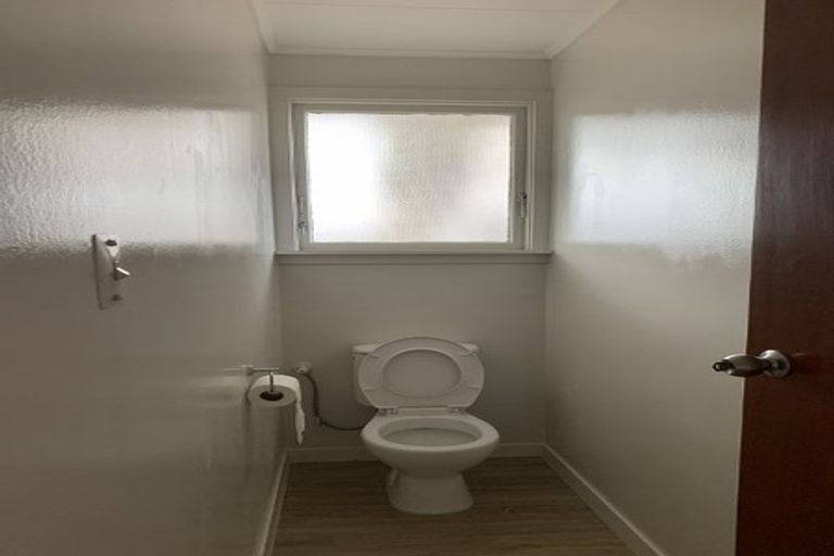 Photo of property in 185 Avonhead Road, Avonhead, Christchurch, 8042