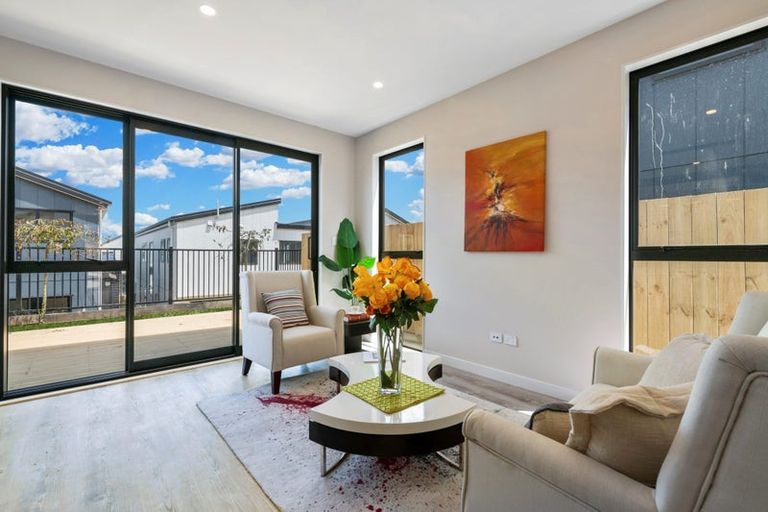 Photo of property in 42 Clara Road, Silverdale, 0932