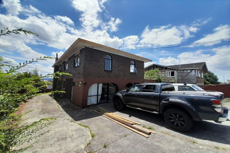 Photo of property in 30 Royal Road, Massey, Auckland, 0614