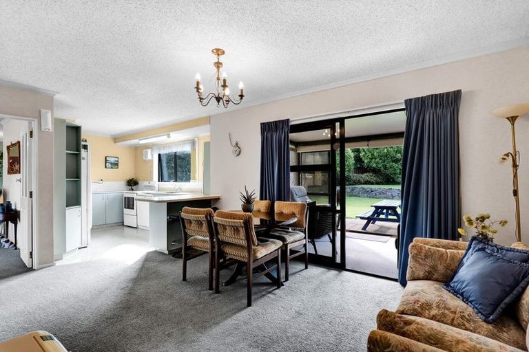 Photo of property in 2 Bronte Place, Whalers Gate, New Plymouth, 4310