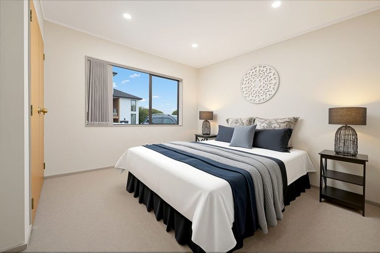 Photo of property in 2/27 Rata Street, New Lynn, Auckland, 0600