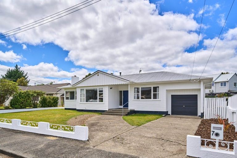 Photo of property in 7 Beecham Grove, Epuni, Lower Hutt, 5011