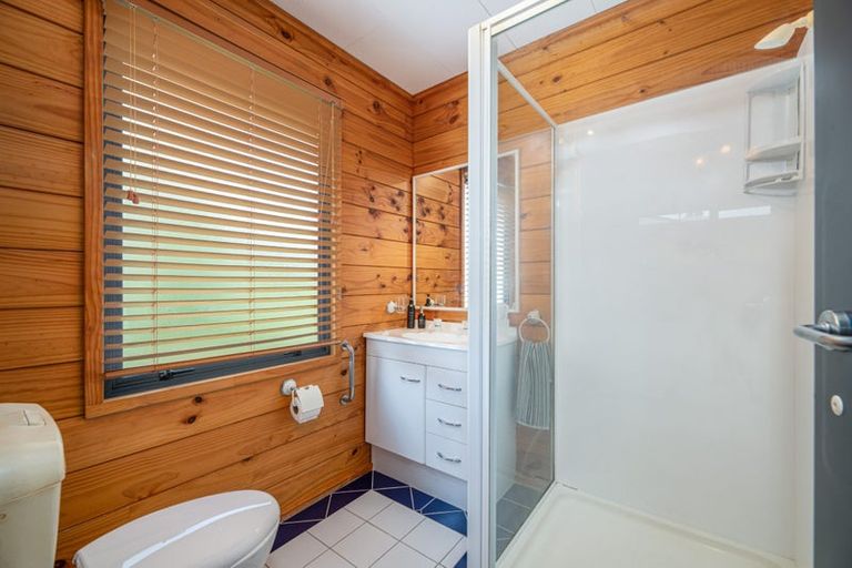 Photo of property in 96b Rosier Road, Glen Eden, Auckland, 0602