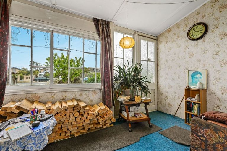 Photo of property in 79 Bowhill Road, New Brighton, Christchurch, 8083