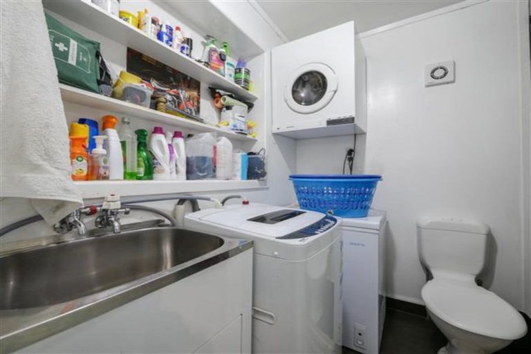 Photo of property in 45 Glen Road, Mornington, Dunedin, 9011