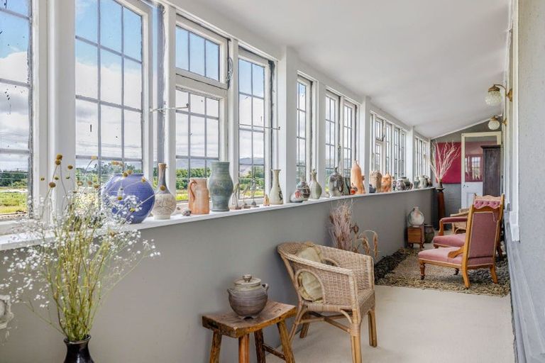 Photo of property in 1 Mclean Street, Woodville, 4920