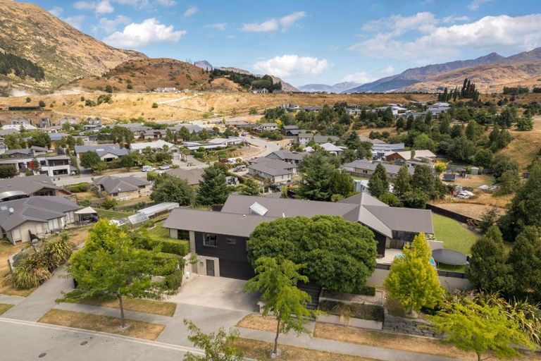 Photo of property in 38 Rere Road, Lake Hayes, Queenstown, 9304