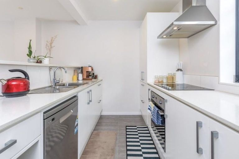 Photo of property in 20 Mangrove Lane, Albany Heights, Auckland, 0632