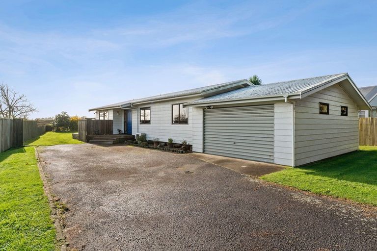 Photo of property in 17 Lee Road, Hannahs Bay, Rotorua, 3010