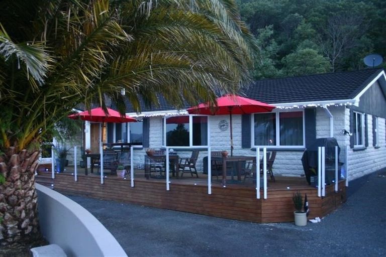 Photo of property in 58 Dorset Street, Picton, 7220