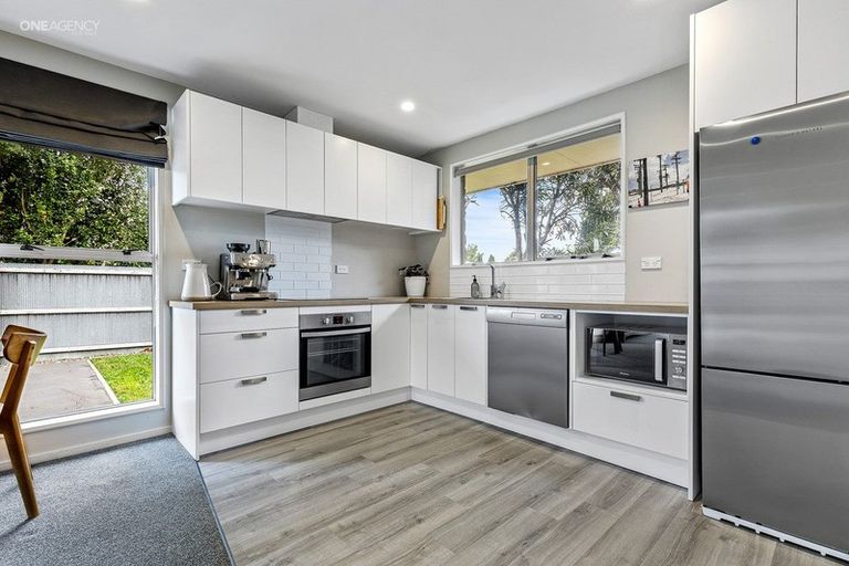 Photo of property in 2/38 Brogar Place, Casebrook, Christchurch, 8051