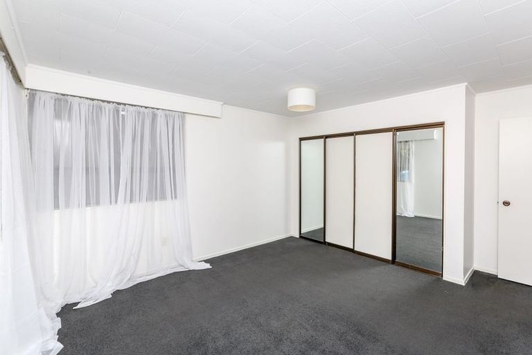 Photo of property in 31 Manu Crescent, Upper Vogeltown, New Plymouth, 4310