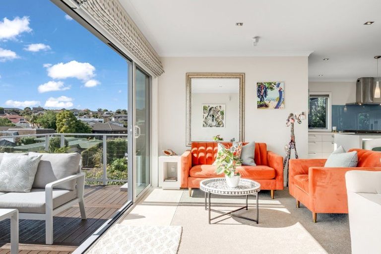 Photo of property in 25 Endymion Place, Half Moon Bay, Auckland, 2012