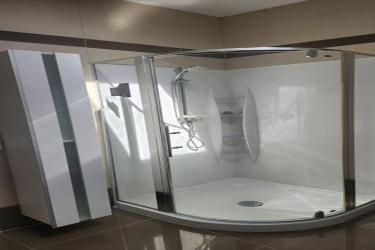 Photo of property in 186 Boord Crescent, Kumeu, 0891