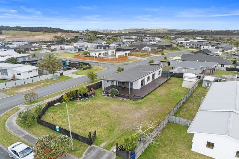 Photo of property in 1 Spinifex Road, Mangawhai Heads, Mangawhai, 0505