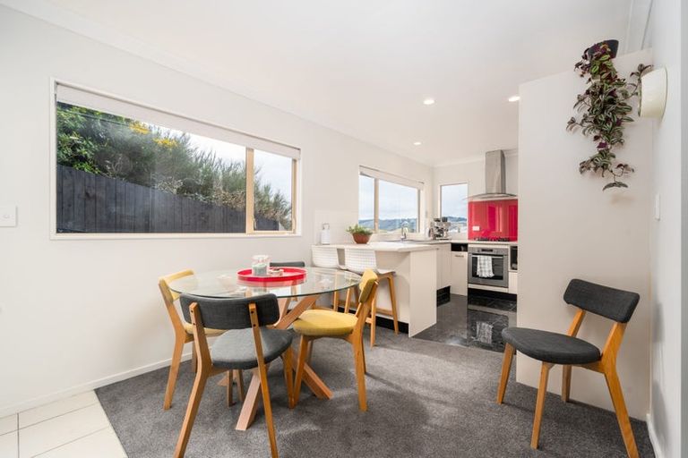 Photo of property in 50 Erlestoke Crescent, Churton Park, Wellington, 6037