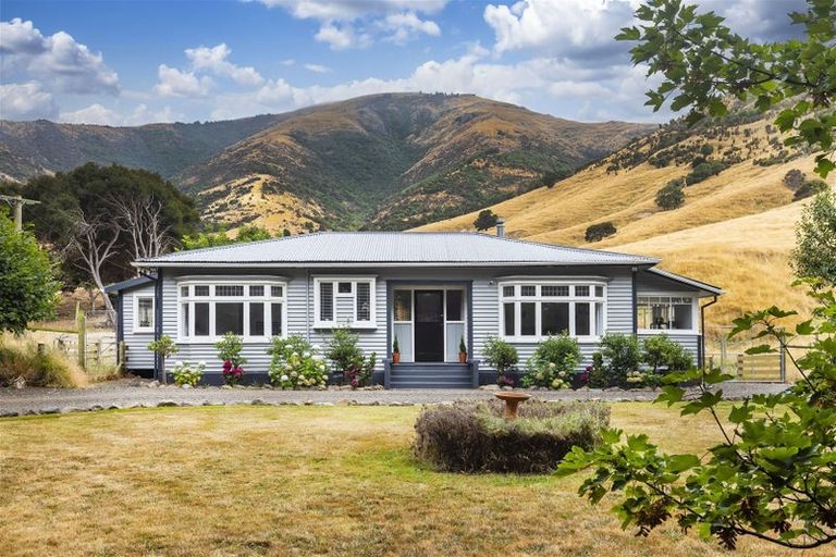 Photo of property in 3883 Christchurch Akaroa Road, Little River, 7591